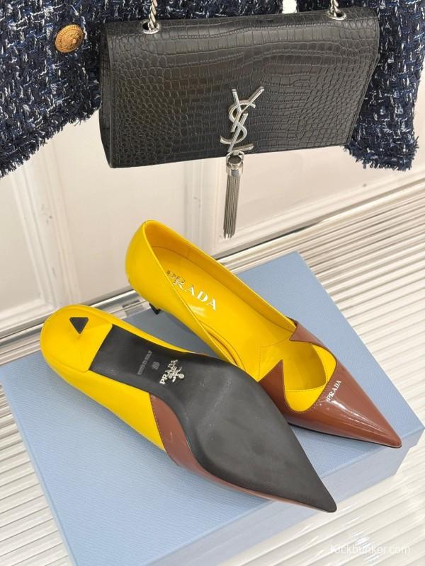 Prada 2025 SS Catwalk Pointed Toe Kitten Heel Single Shoes - KFY00310