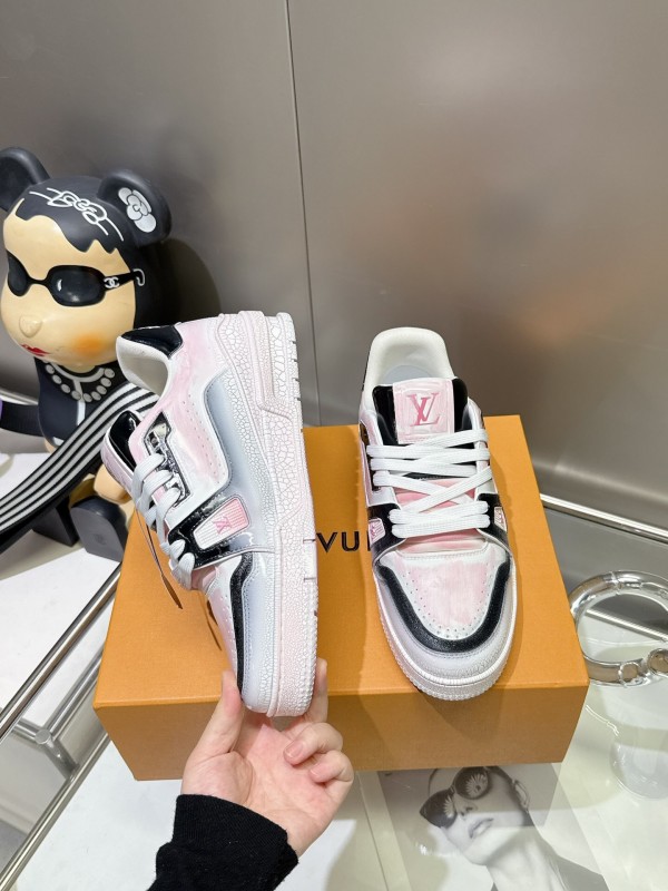 Louis Vuitton Trainer Basketball Series Cracked Ice Glue Process Sneakers - LY00490