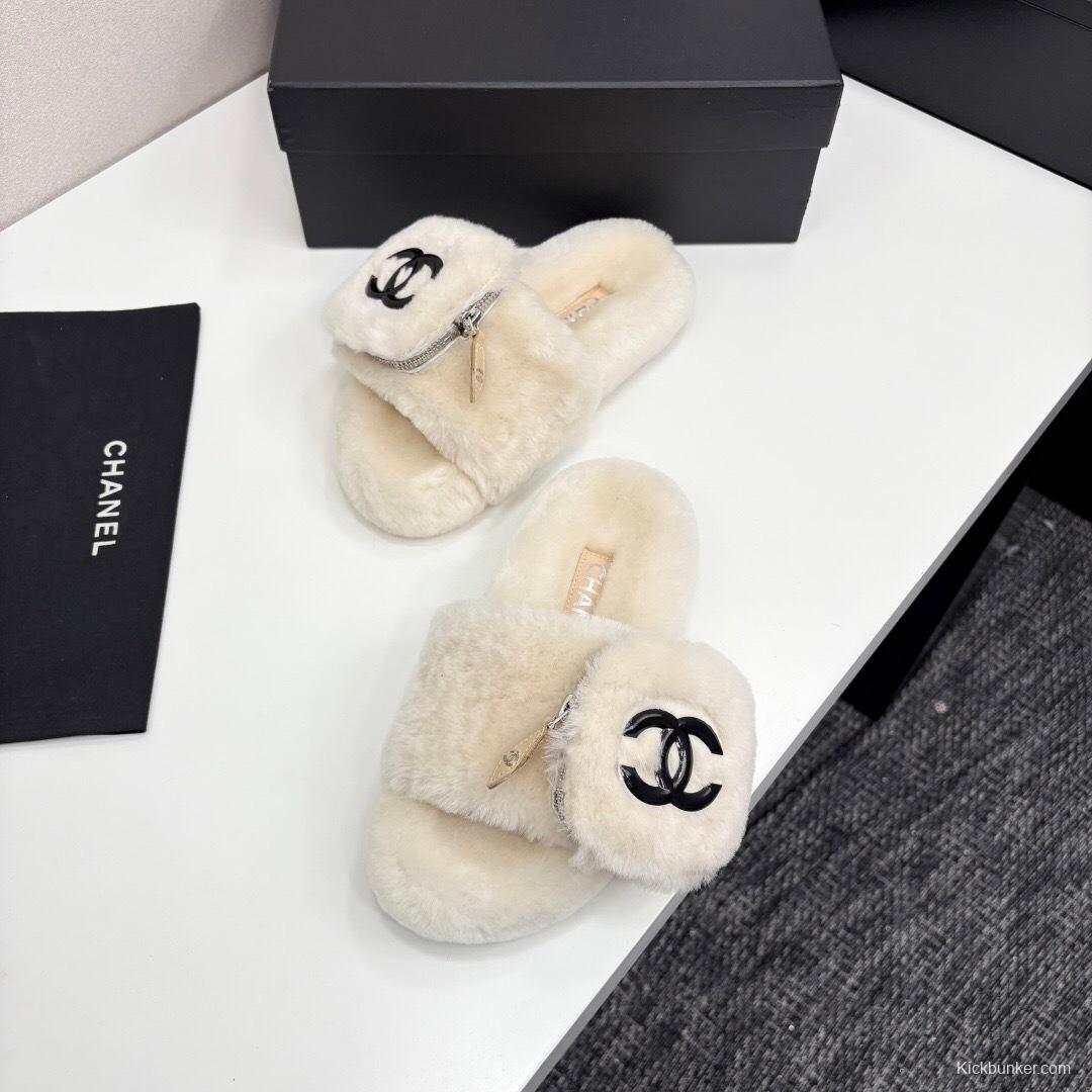 Chanel Spring/Summer 2025 Upgraded Fur Slippers with Rubber Sole - LY00270