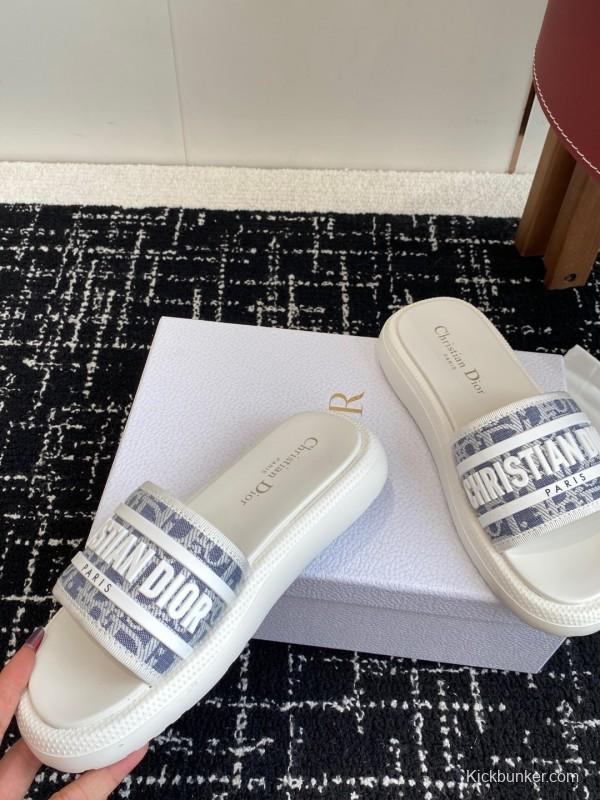 Dior Spring Summer 2025 Latest Ultra-Light Foam Sole Beach Sandals - KFY00260