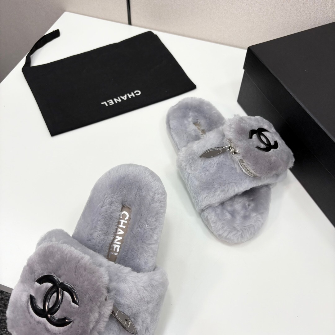 Chanel Fluffy Slippers Latest Color Design with Rubber Sole - LY00270