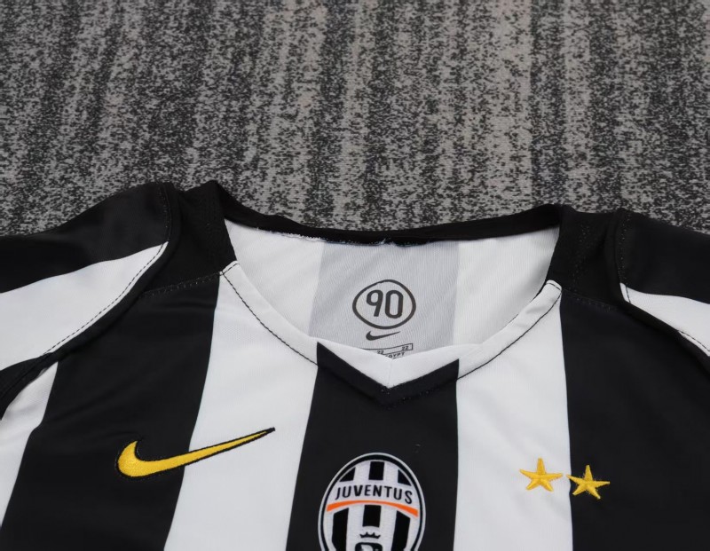 Retro Kids 04/05 Juventus Home Jersey