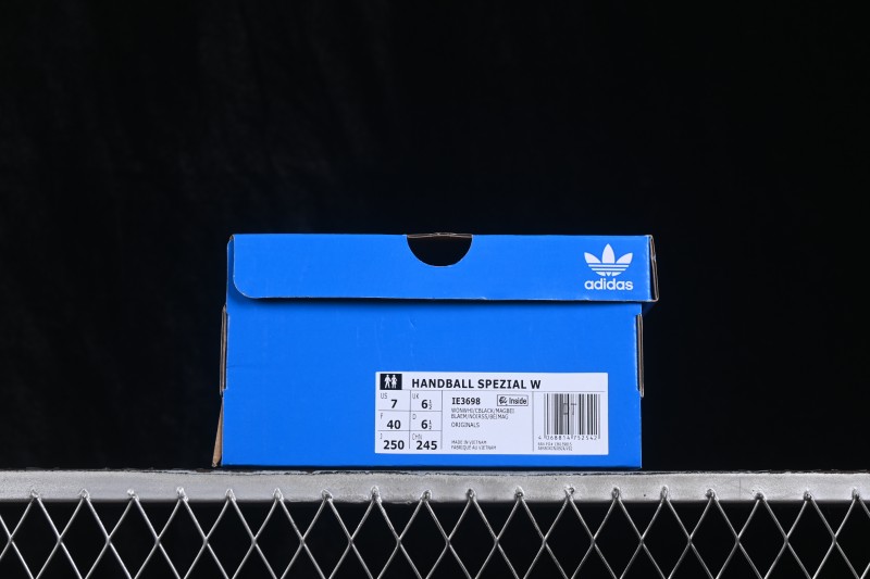 Adidas Handball Spezial Classic Retro Skateboarding Shoes with Suede Upper and Gum Sole - IE3698