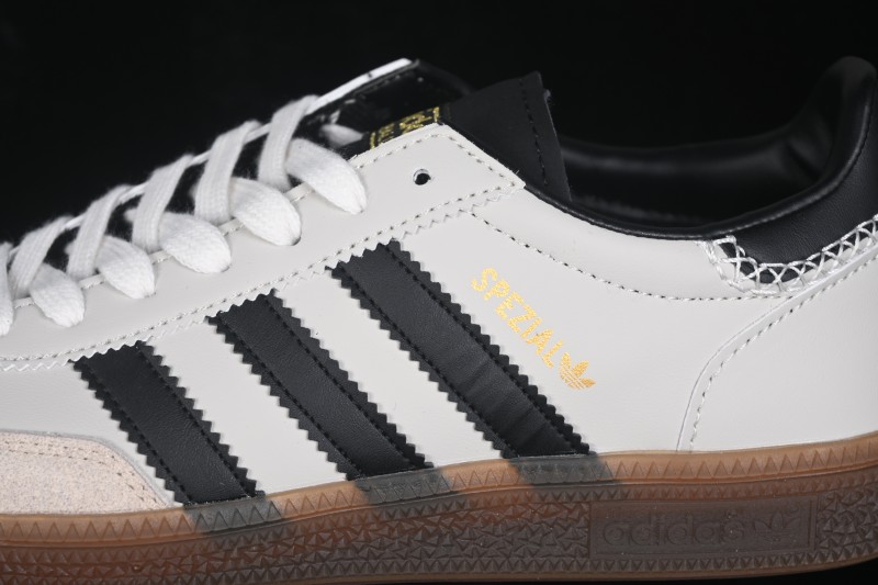 Adidas Handball Spezial Classic Retro Skateboarding Shoes with Suede Upper and Gum Sole - IE3698
