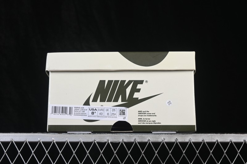Nike Travis Scott x Air Jordan 1 Low OG AJ1 Retro Low-Top Sneakers with Reverse Swoosh - DZ4137-106