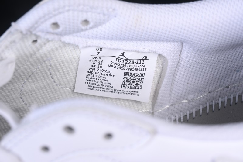 Nike Travis Scott x Air Jordan 1 Low OG Retro Sneakers with Reverse Swoosh Design - TD1228-111