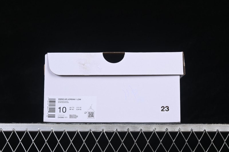 Nike Air Jordan 1 Low Classic White Casual Sneakers for Men - DV0990-111