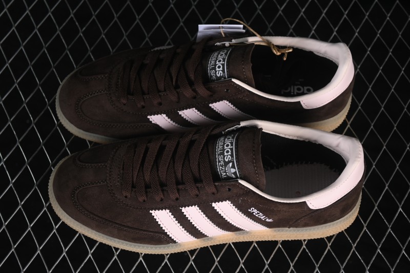 Adidas Handball Spezial Retro Indoor Sneakers with Suede Upper and Gum Rubber Sole - IH1507