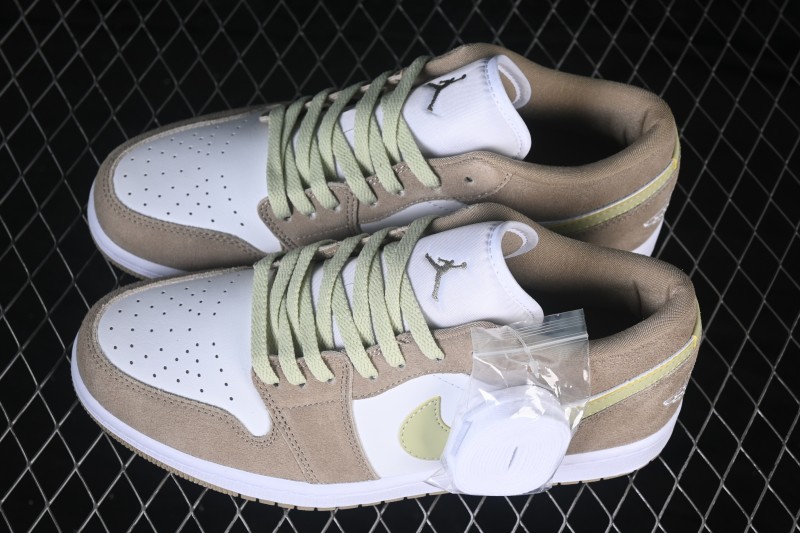 Nike Air Jordan 1 Low Retro Basketball Shoes with Classic Color Blocking - DC0774-204