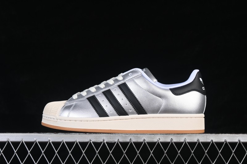 Adidas Originals Superstar II Casual Sneakers with Shell Toe Design - HQ2692
