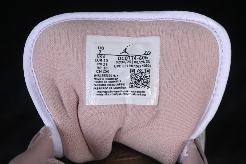 Nike Air Jordan 1 Low AJ1 Casual Skateboarding Shoes in White and Pink - DC0774-606