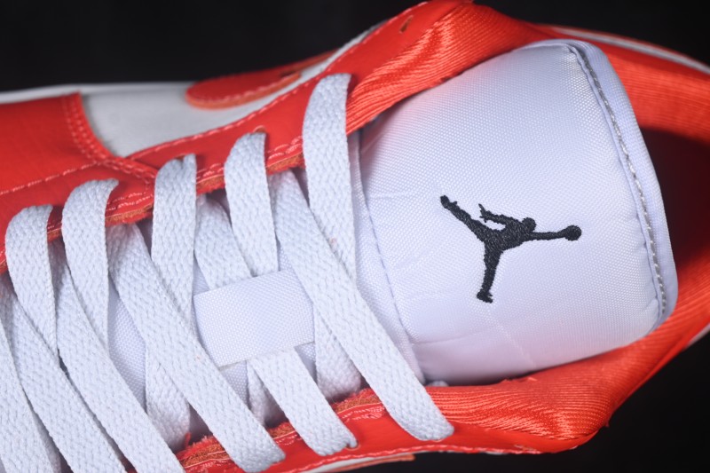 Nike Air Jordan 1 Low Retro Basketball Shoes with Classic Red and White Colorway - II9813-600