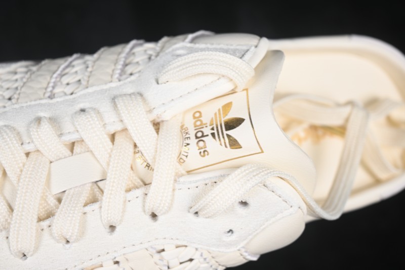 Adidas Samba OG Classic Casual Slide Sandals with Retro Design - KH7719