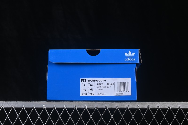 Adidas Samba OG Classic Lifestyle Sneakers with Retro Design - IH9052