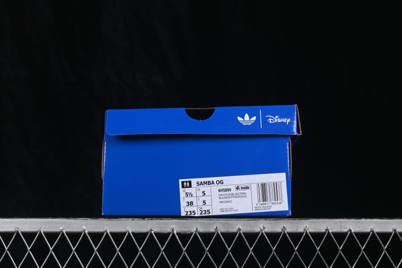 Adidas Samba OG Classic Skateboarding Shoes with Retro Suede Upper - KH5899