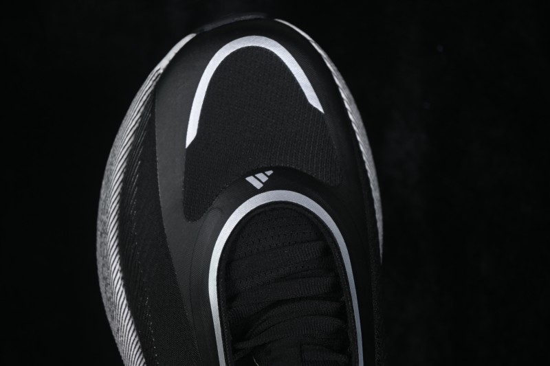 Adidas HyperBoost Edge M KI1919 Running Shoes with Breathable Boost Cushioning