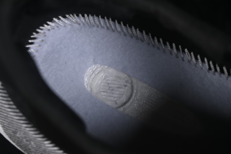Adidas HyperBoost Edge M KI1919 Running Shoes with Breathable Boost Cushioning