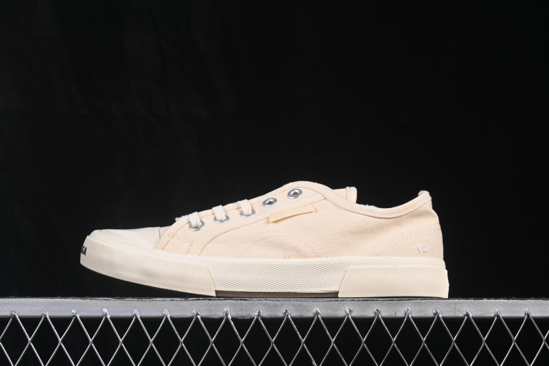 Balenciaga Paris Low Top Lace-Up Fashion Slippers with Distressed Finish - W3RC49091