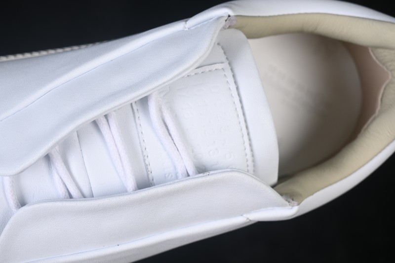 Maison Margiela Replica Calfskin Retro Low-Top Sneakers - S58WS0180