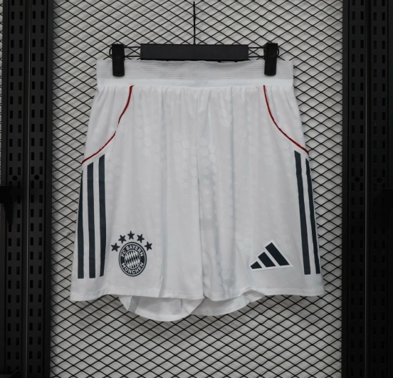 Player Version 25/26 Bayern Munich Home Shorts
