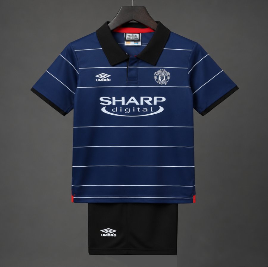 Retro Kids 99/00 Manchester United Away Jersey